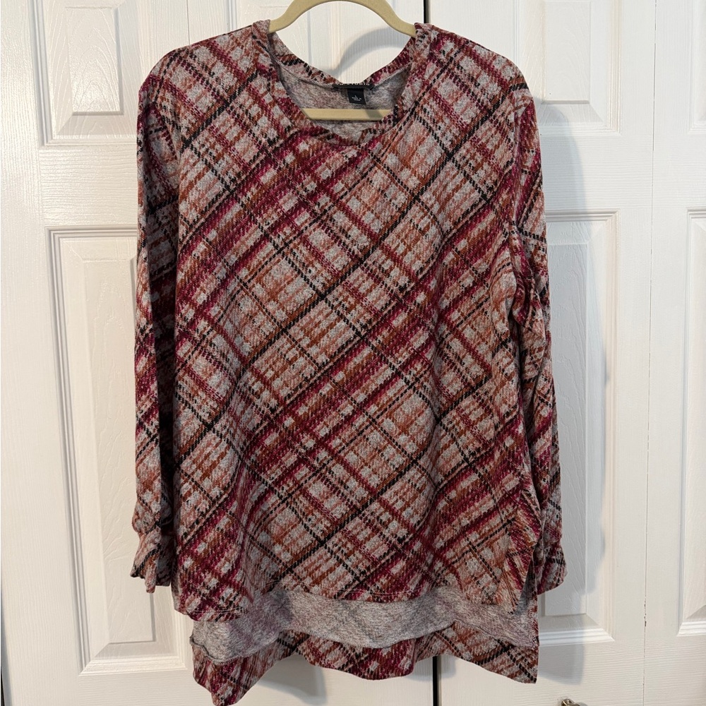 I.N. Studio Red Plaid Long Sleeve Top
